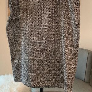 Black and white Loft skirt with elastic waist